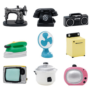 Série d'accessoires vintage pour maison de poupée : téléphone, radio, machine à coudre, électroménager, décorations DIY, petits ornements de bureau - Product Image 6