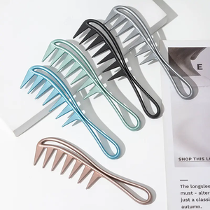 Peigne à Dents Larges Multicolore pour Homme à Prix Abordable pour Style de Cheveux Vintage, Peigne en Plastique avec Emballage Personnalisé - Product Image 3