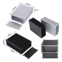Boîtier de projet PCB en aluminium extrudé usiné sur mesure par CNC avec dissipateur thermique pour dispositif électronique industriel