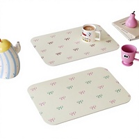 Napperon en cuir imperméable et anti-taches, style crème moderne et minimaliste, motif cœur de fille, jetable, pour tasses, assiettes et utilisation avec machine à café