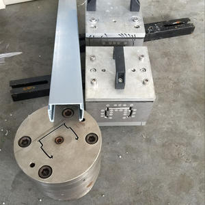 قالب بثق البلاستيك الناعم/قالب بثق الأشكال البلاستيكية/قوالب بثق الأشكال البلاستيكية PVC من الشركة المصنعة للقوالب البلاستيكية - Product Image 1