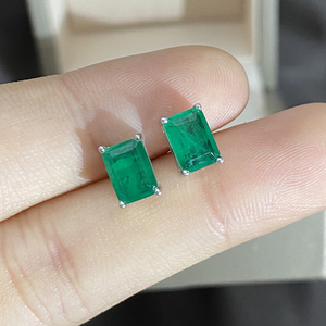 925 Sterling Silver White Gold Plated cổ điển Solitaire <span class=keywords><strong>Studs</strong></span> 7x5 mét CUT màu xanh lá cây Emerald Earrings đối với phụ nữ - Product Image 3