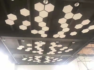 Panneaux de <span class=keywords><strong>plafond</strong></span> en chicane de suspension résistants au son Carreaux de <span class=keywords><strong>plafond</strong></span> acoustiques en laine de fibre de verre - Product Image 5