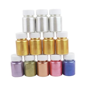 Poudre dorée <span class=keywords><strong>comestible</strong></span> pour la <span class=keywords><strong>décoration</strong></span> de <span class=keywords><strong>pâtisserie</strong></span>, de chocolat et de fondant - Product Image 1