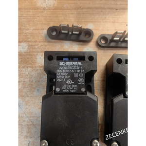Interrupteur de sécurité Schmersal AZ16-03zvrk-m16, 1 pièce, avec clé, en fibre de verre, sortie à droite - Product Image 4