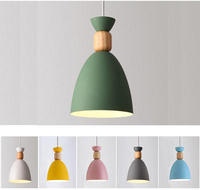 Plafonnier LED au design moderne et élégant, luminaire décoratif d'intérieur, idéal pour une chambre à coucher ou une cuisine