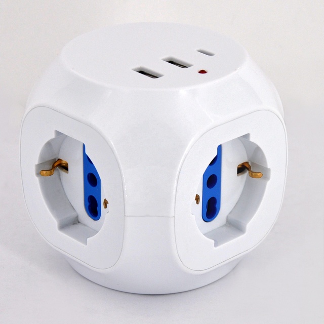 Europeo USB-C Cube Socket Power Cube Socket with 2 Usb and One Type-C