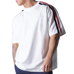 เสื้อยืดออกกำลังกายผู้ชาย แขนสั้น ทรงโอเวอร์ไซส์ เสื้อยืดสไตล์สตรีท เสื้อยืดพิมพ์ลายตามสั่ง พิมพ์ลายซิลค์สกรีน แบบยาว - Product Image 4