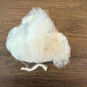ผ้าไม่ทอ PVA+PA6 5D*51 มม. ผสมหนัง ฐานผสมผสานแบบละลายน้ำได้ ไมโครไฟเบอร์แบบเกาะ  รักษ์โลก  วัสดุ GRS ลายดิบ - Product Image 1