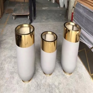 Pots <span class=keywords><strong>de</strong></span> plantes en acier inoxydable à succès - Jardinière ronde haute dorée, grand pot à fleurs pour intérieur et extérieur - Product Image 4
