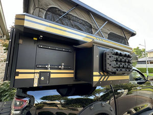 Kanopi Truk Pikap Mewah Model Pop-Top Dilengkapi Pemantauan 4 Saluran untuk Perjalanan Jalan Raya Pesisir - Product Image 3