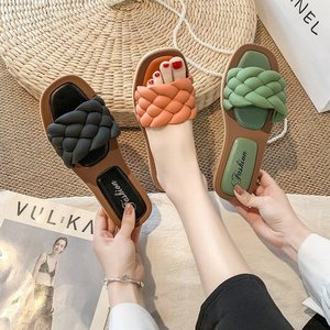 Sandali con scivolo a treccia estiva di moda di design all'ingrosso per le donne pantofole e sandali da donna intrecciati piatti con punta aperta quadrata - Product Image 4