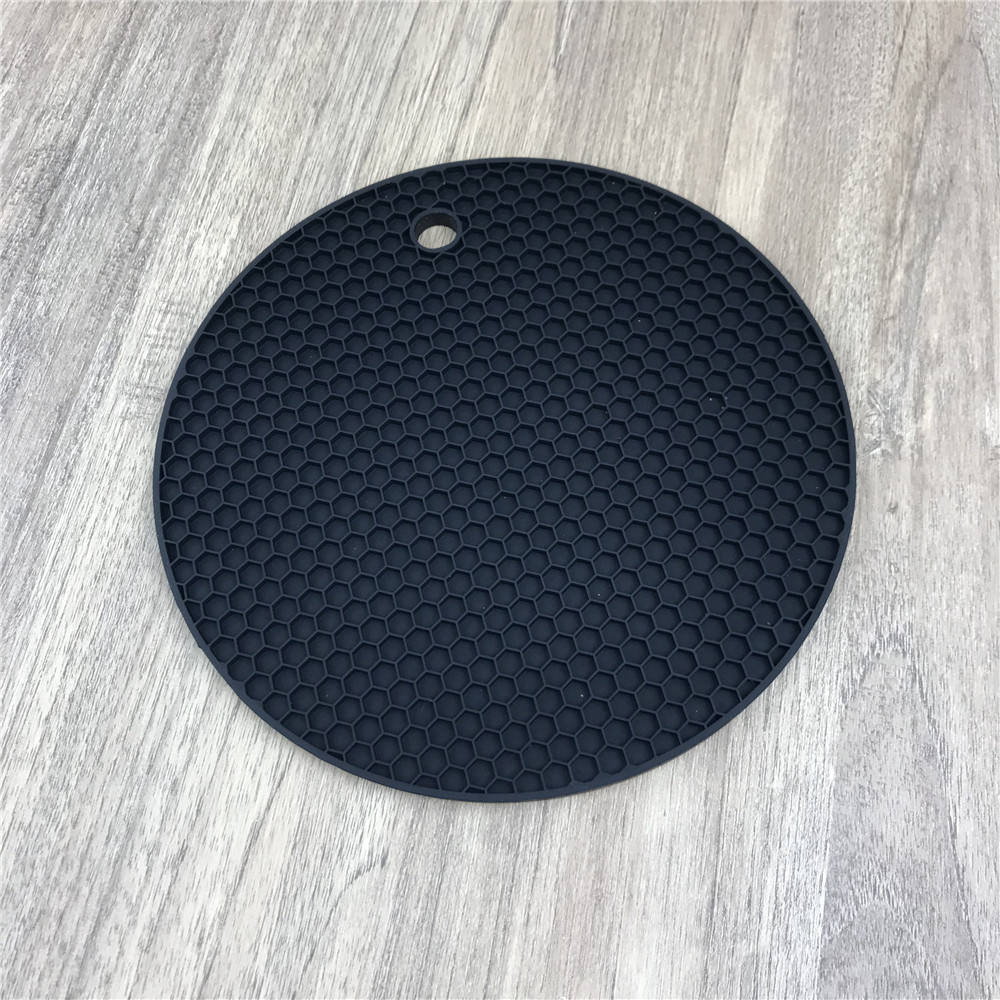 รอบสีดำ