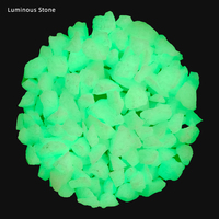 Großhandel Leuchtende Steine Kieselsteine Leuchtende Dunkle Steine Zerkleinerte Glaschips Terrazzo Beton Bodensteine Aquarium Dekoration