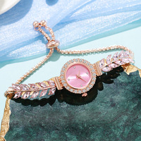 Montre à quartz en alliage pour femme, cadran délicat de 28 mm avec strass et zircon, bracelet élégant, écologique, en stock