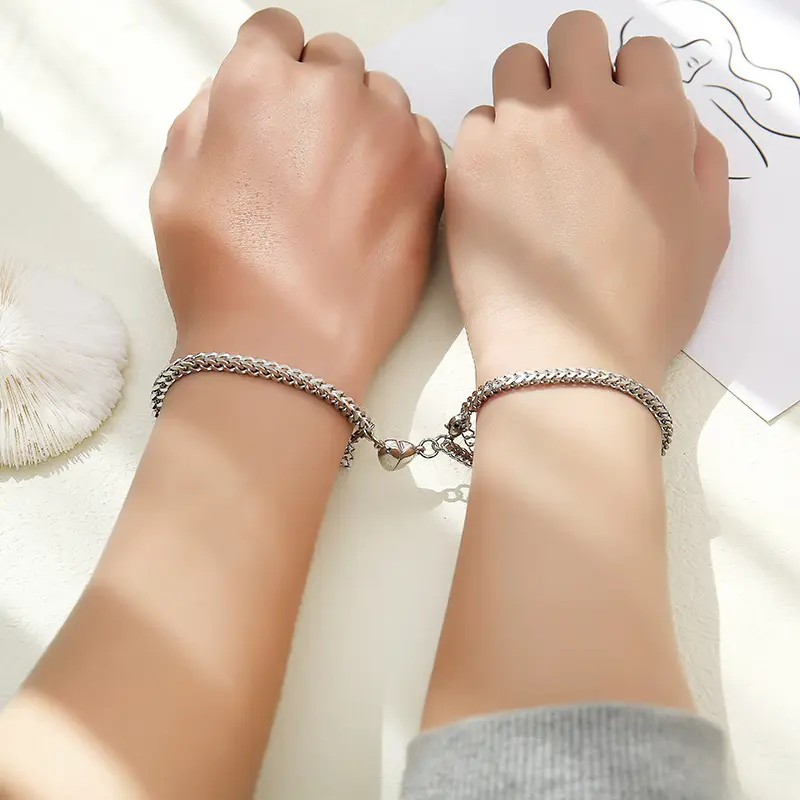 2Pcs/Set Fashion Jewelry Heart Pendant Bracelet Chain Stainless Steel Lovers Bracelet Bangles Couple Bracelet