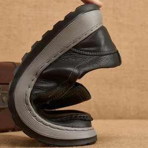 Mocassins en cuir pour hommes, bout rond, couleur unie, semelle extérieure en caoutchouc amorti, semelle intermédiaire en EVA, toutes saisons, chaussures confortables à enfiler - Product Image 3