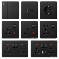 Prise murale britannique standard 13A à 4 prises avec ports USB-A et USB-C, pour usage industriel et hospitalier