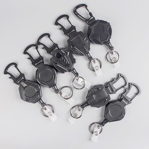 Portachiavi Multifunzionale Telescopico Automatico Retrattile con Cavo in Acciaio Anti-smarrimento e Anti-furto per Alpinismo - Product Image 1