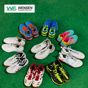 <span class=keywords><strong>Scarpe</strong></span> usate <span class=keywords><strong>scarpe</strong></span> da Badminton di marca cinese <span class=keywords><strong>scarpe</strong></span> di seconda mano per uomo Sneakers originali simili: <span class=keywords><strong>taglia</strong></span> maschile disponibile - Product Image 1