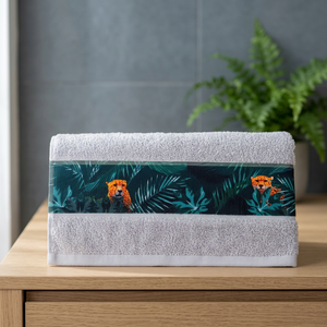Serviette de bain et tapis de bain de luxe 100 % coton turc, motif bordure imprimé, blanc moelleux, confortable pour la douche - Product Image 4