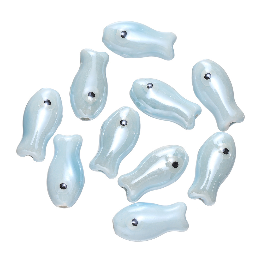 Perles de poisson en céramique - bleu clair