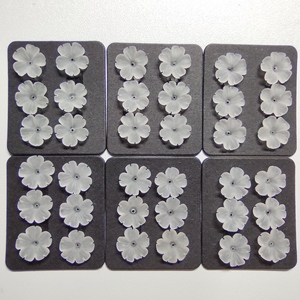 พลอยควอตซ์สีขาวขุ่นรูปดอกไม้แบบหลวม T-2F ขนาด 12 มม./14 มม. - Product Image 4