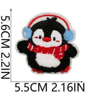 Patch brodé thermocollant mignon de pingouin de dessin animé pour la décoration des vêtements d'enfants - Product Image 6