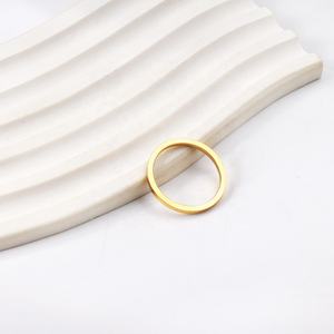 Bague Minimaliste Personnalisable en Acier Inoxydable Plaqué Or 18 carats pour Femme – Vente en Gros - Product Image 3