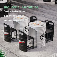Ensemble de table et chaises hautes en fût de fer industriel, mobilier de restaurant écologique et durable