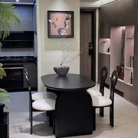Ensemble table et chaises de style rétro français en bois de frêne massif noir et blanc pour la maison, l'hôtel, le restaurant, l'appartement