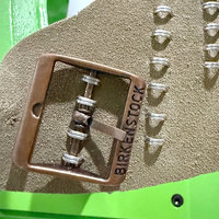 Machine pneumatique LVBU pour l'assemblage de boucles annulaires pour sandales Birkenstock et chaussures de plage, machine de poinçonnage et de rivetage de boucles en forme de D