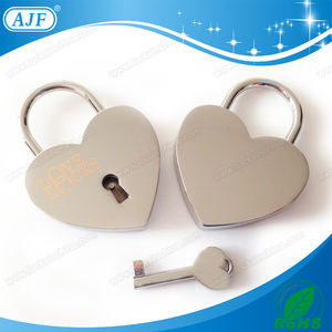 AJF TÜV RoHs EN-73 Test bestanden buntes herzförmiges Liebes schloss mit Schlüssel geschenk zum Valentinstag - Product Image 5
