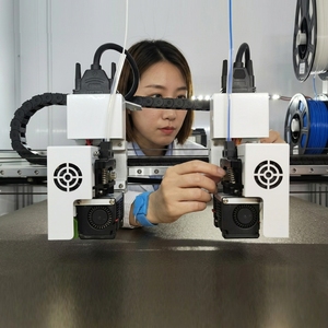 Impresora 3D K600 IDEX de Doble Extrusor con Cabezales Independientes, Modo Espejo y Modo Duplicado para Producción en Lotes y Flujo de Trabajo de Doble Cabezal Independiente - Product Image 5