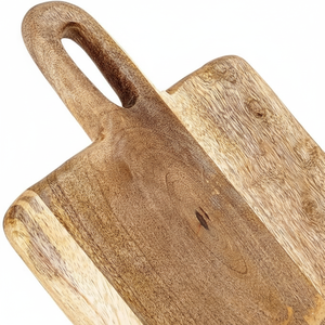 Tabla de cortar de madera maciza hecha a mano con mango de bandeja Decoración de cocina de bajo costo para cortar queso y verduras - Product Image 1