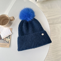 Gorros Mayoristas de Invierno con Bola de Pelo Suave y Cálida, Gorro de Punto Unisex Personalizado Bordado para Hombre y Mujer