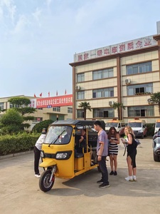 Tricycle électrique de passager à 3 roues de TukTuk de passager de fer de haute qualité <span class=keywords><strong>pour</strong></span> le véhicule d'autobus touristique ouvert - Product Image 3