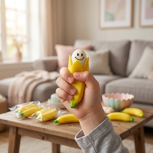 Juguetes Antiestrés de Plátano con Cara Sorpresa Salpicante, de TPR Elástico, para Niños, Recuerdos de Fiesta, Venta al por Mayor - Product Image 1