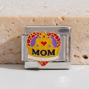สร้อยข้อมือสไตล์อิตาลี สแตนเลสสตีล ประดับโลโก้รถยนต์ สีสันสดใส ขายส่ง - Product Image 4