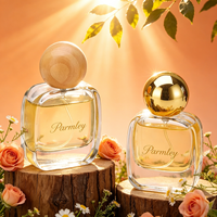 Flacon pulvérisateur de parfum en verre carré plat rechargeable de luxe élégant 30ml 50ml 100ml avec couvercle rond