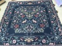 Alas Mahjong Desain Botani Retro 31,5 Inci Permukaan Permainan Cetak Bunga dan Kelinci Klasik Alas Permainan Persegi Elegan Tahan Lama