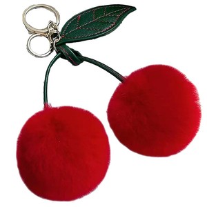 Nouveau design 2026 : Porte-clés créatif en peluche douce en forme de cerise, breloque de sac, pendentif pour cartable, cadeau promotionnel en gros - Product Image 5