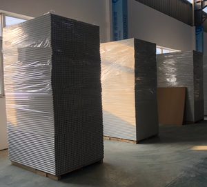 Pannelli in PVC di Alta Qualità per Recinzioni e Box per Suini, Pannelli Cavi in PVC Leggeri - Product Image 4