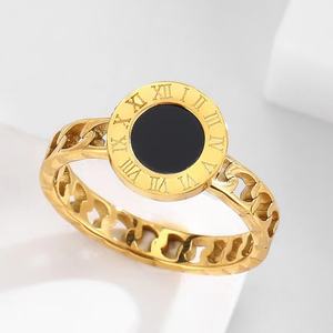 Vente flash Bague en acier inoxydable imperméable simple plaquée or 18 carats Bague en acier inoxydable Bague de fiançailles en zircon pour femmes - Product Image 4