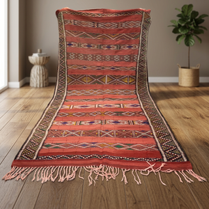 Tapis rectangulaire marocain fait main en laine à imprimé animalier, style bohème, tissage plat avec franges et support en jute pour salon - Product Image 4