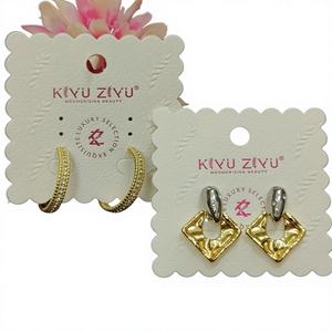 Boucles d'oreilles clous tendance plaquées or avec diamants américains en gros |   Bijoux pour femmes de qualité export - Product Image 1