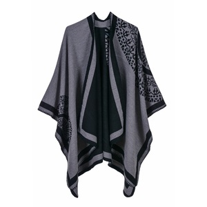 Großhandel Mode Lady Schal Übergröße Kaschmir Warm Strick Veste Cape Frauen Ponchos Umhänge Wraps