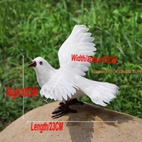 Colombes d'oiseaux de simulation de prix usine en blanc, oiseaux de plumes artificielles grises avec griffe, oiseau décoratif pour la décoration de bricolage