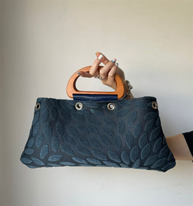 Borsa a Spalla da Donna Mat-b Materialbag MOSCA 1 Classic Blu Rock Made in Italy Fatta a Mano Base Disponibile in Diversi Materiali e Colori - Product Image 1