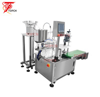 Machine de remplissage et de bouchage automatique pour liquides en sachets à bec verseur (jus, boissons, détergent lessive, gelée, lait) avec pompe à piston